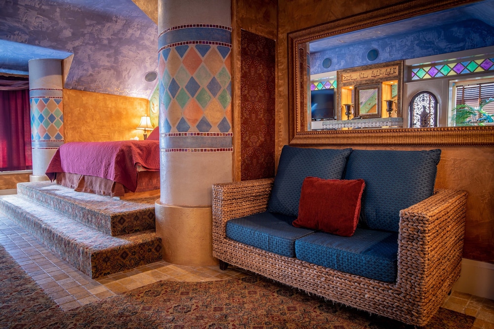 Arabian Night, King Bed
