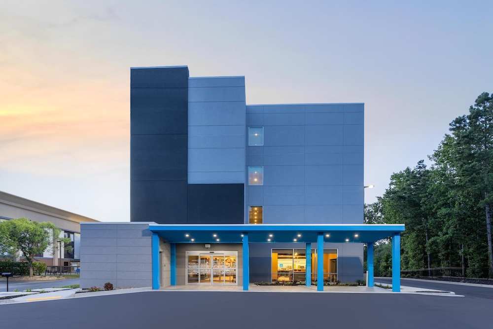 Tru by Hilton Commerce in COMMERCE - GA