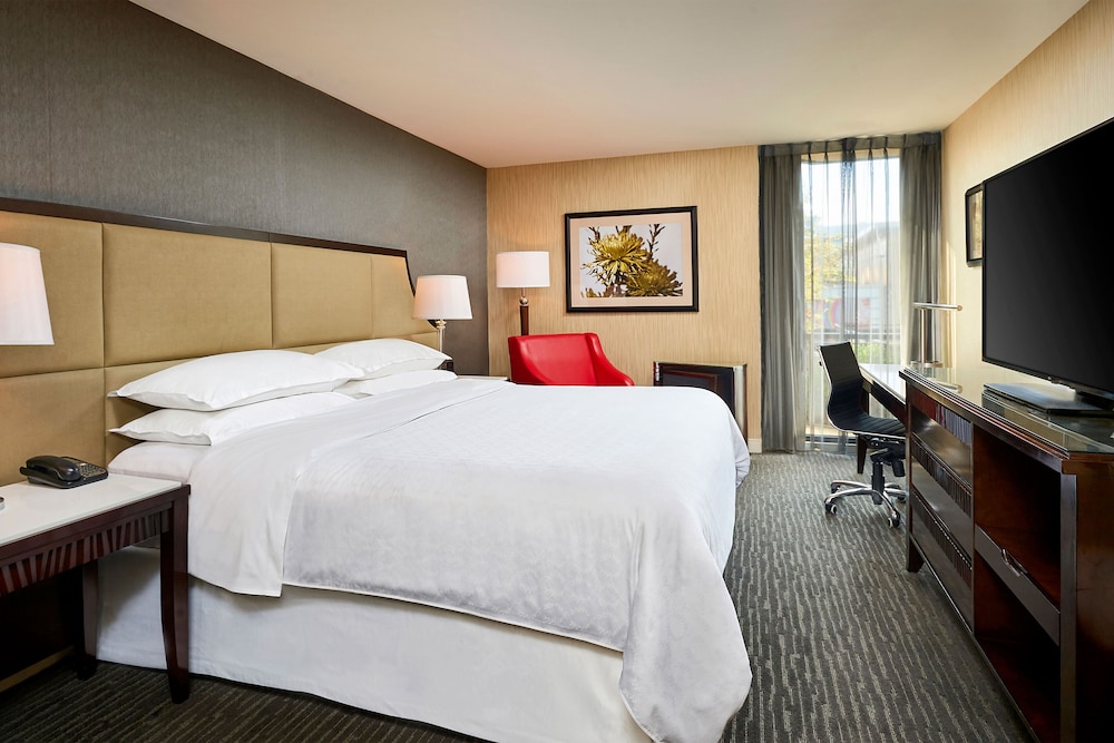 Sheraton Hamilton Hotel 9/42