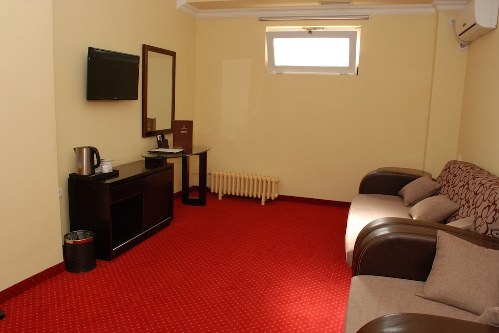 Planeta Inn Hotel 39/50