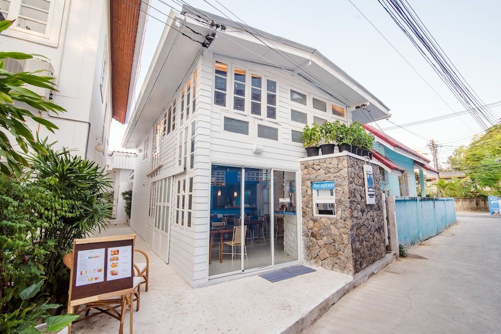 SleepEasy Beach Hostel Huahin 6/50