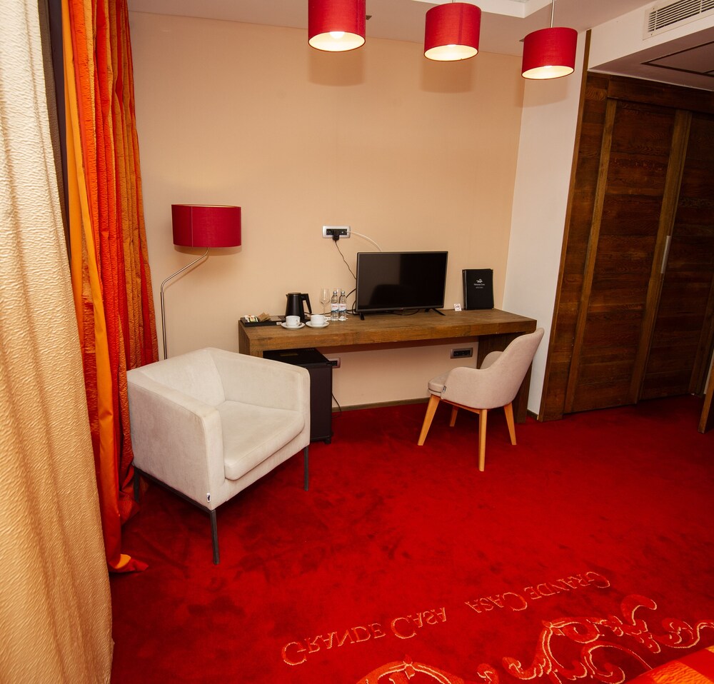 Hotel Grande Casa a 4 Htl 10/50