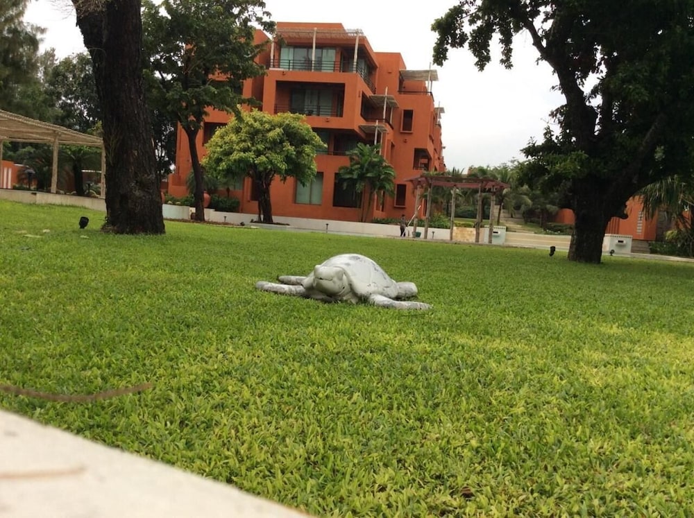 Away Las Tortugas Beachfront 38/50