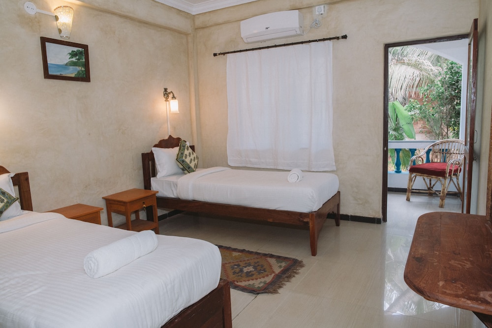 Royal, Suite, Double Bed, Beach Side