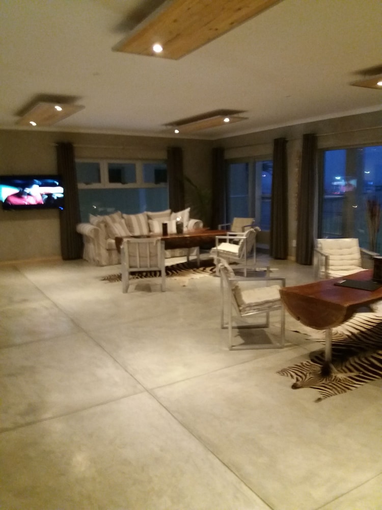 Hotel A La Mer 25/43