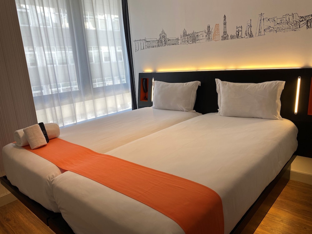 STANDARD, TWIN BEDS