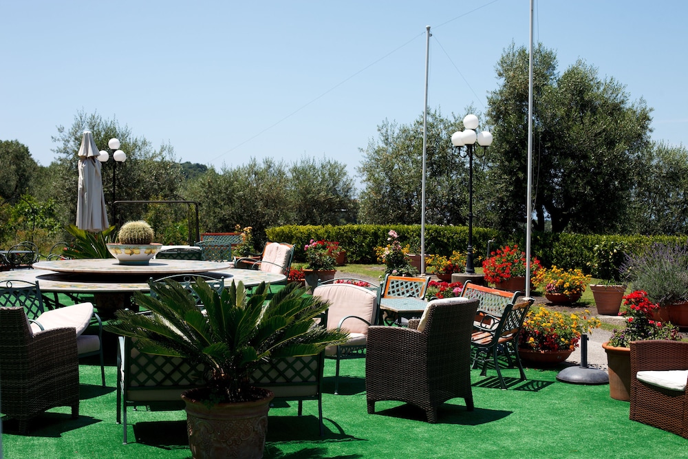 Johanna Park Hotel 11/47