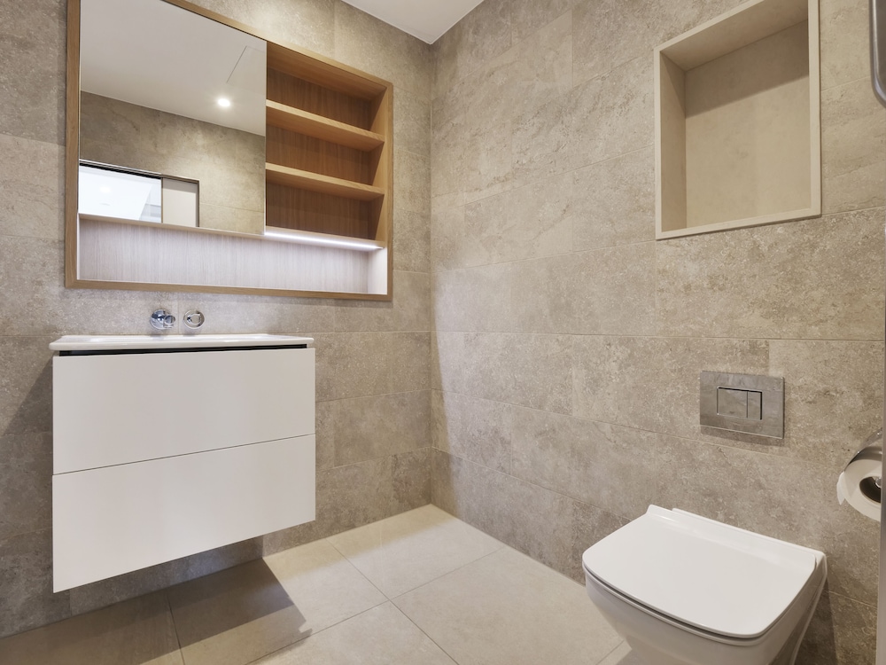Southwark Residences by Aeria Apartments 70/73