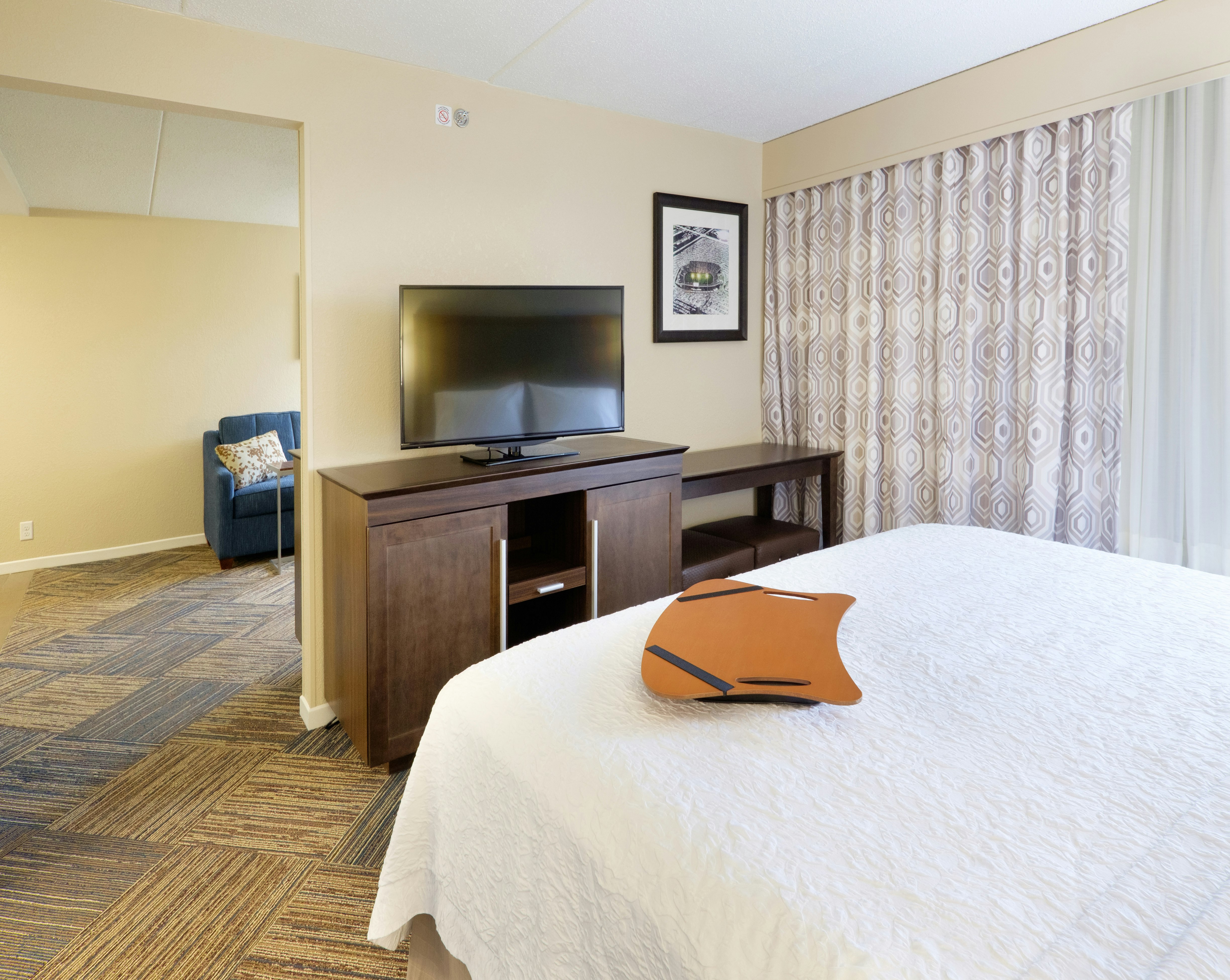استوديو بسرير كينج، Hampton Inn Green Bay Downtown 3/5