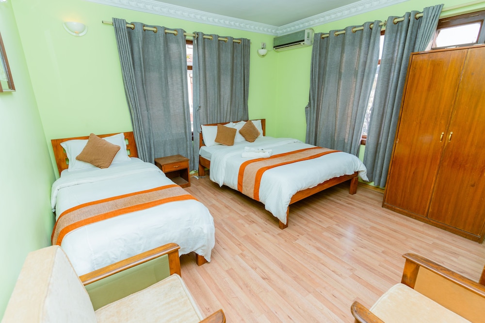 DELUXE, TWIN BEDS