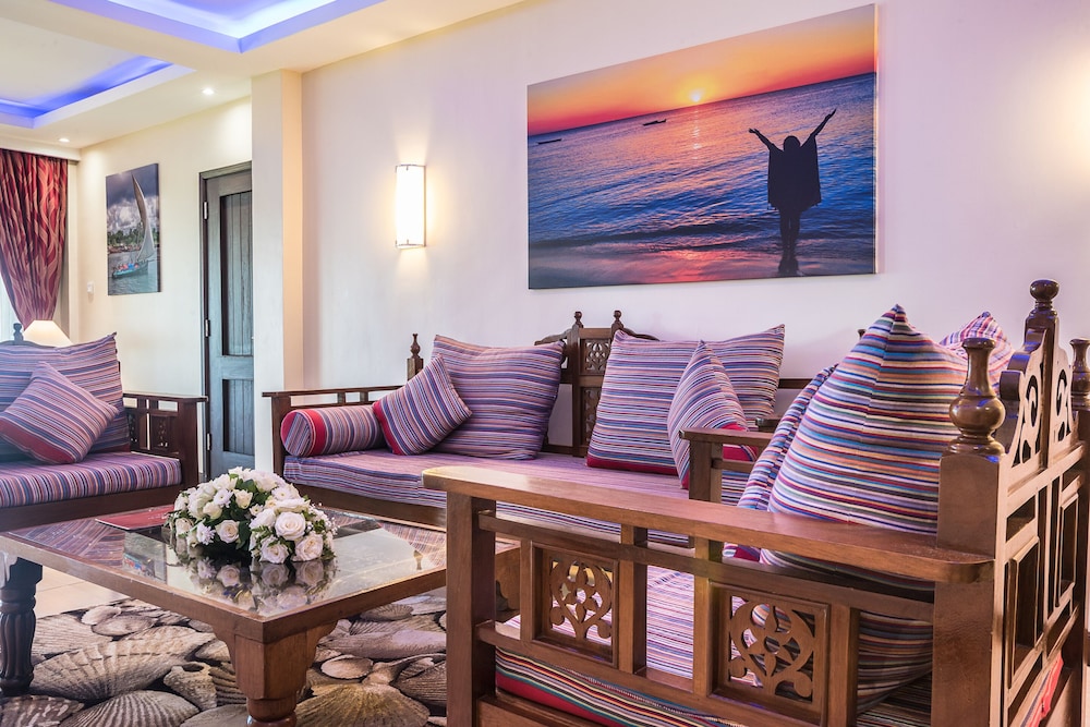 PRIDEINN PARADISE BEACH HOTEL AND SPA 45/79