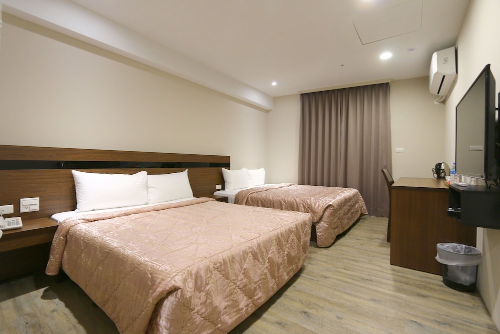 TopL Hotel 8/30