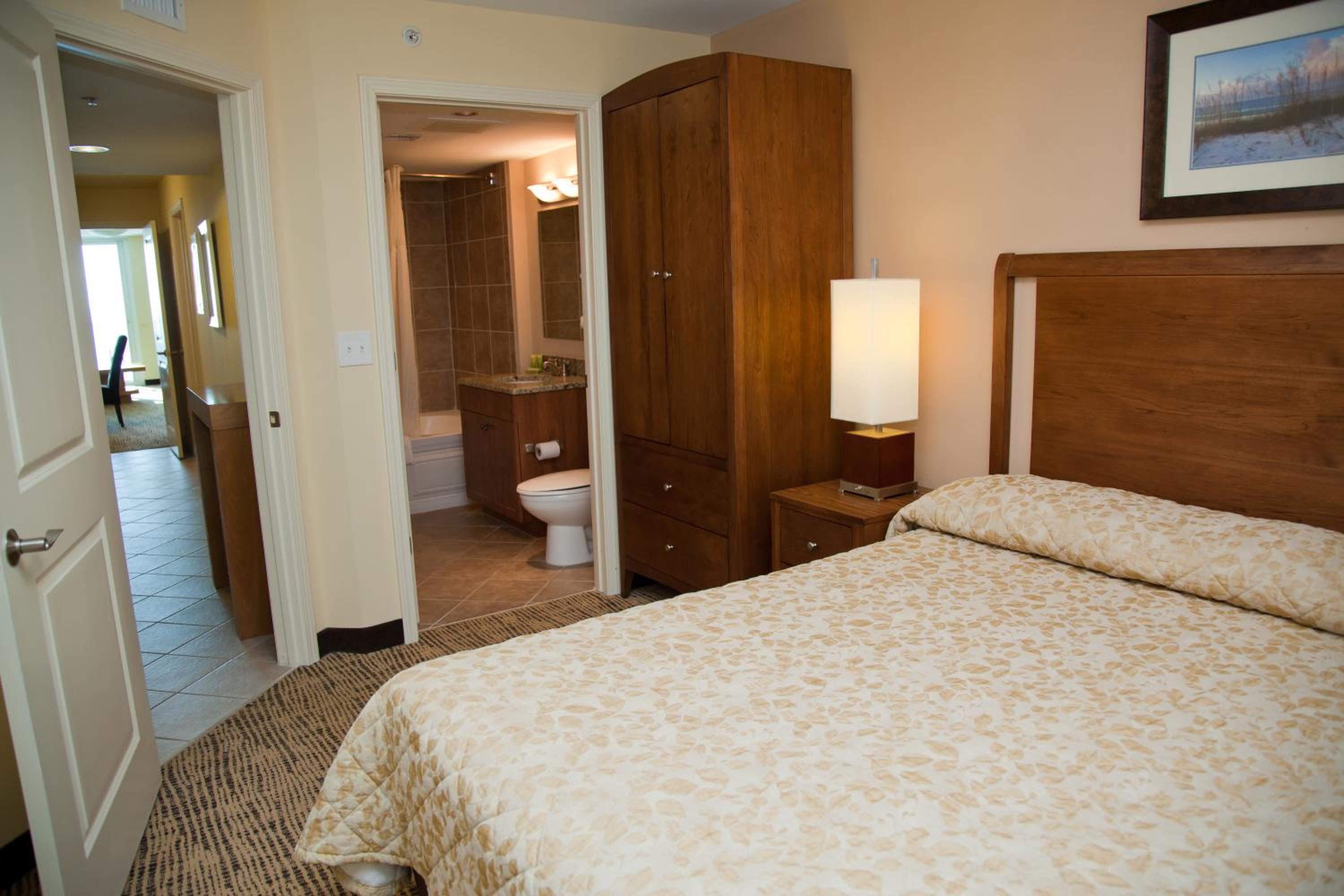 Suite, King Bed, Ocean Front، Towers at North Myrtle Beach 2/6