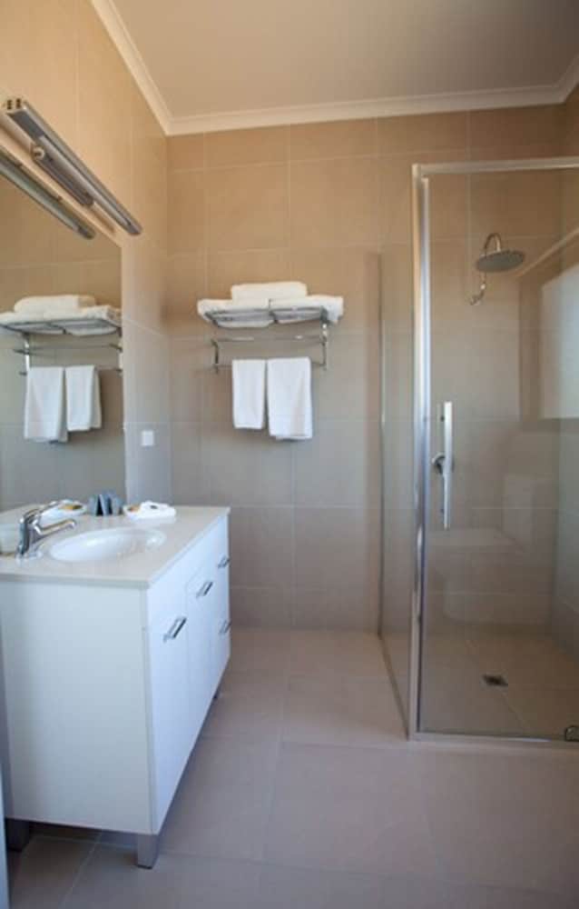 MERCURE PORT OF ECHUCA 59/60