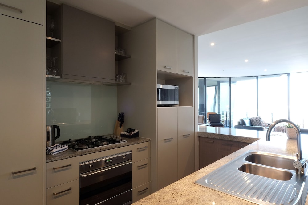 ACD Apartments 9/66