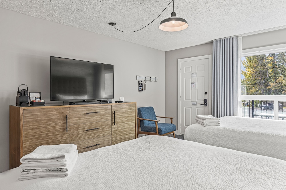 Lamphouse Hotel 34/49