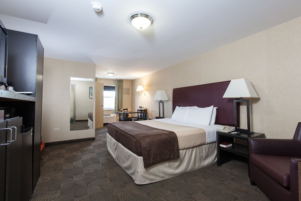 Carlton Inn Midway 13/44