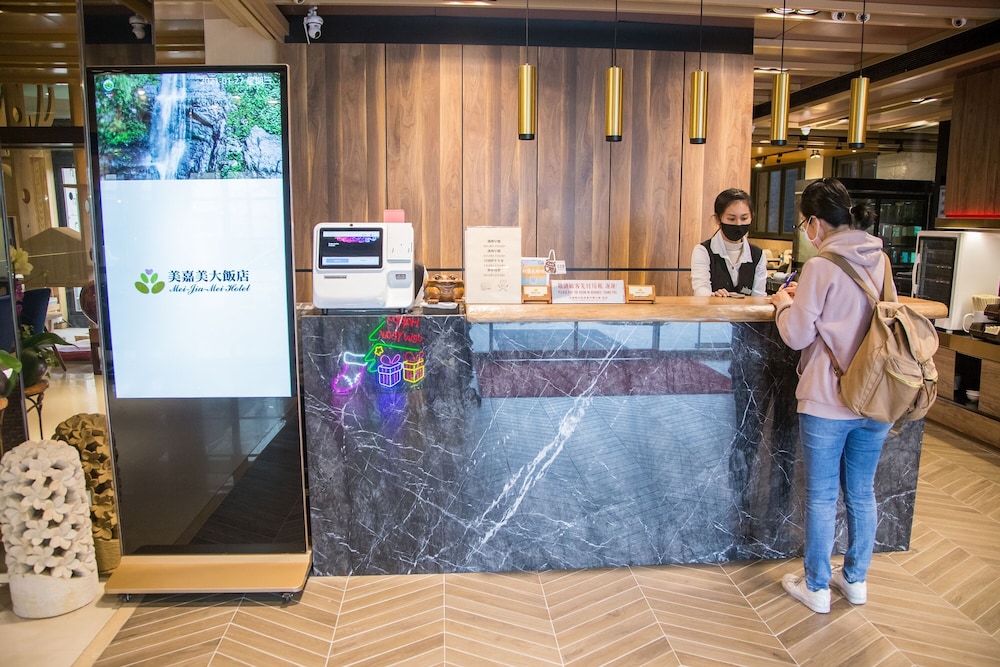 Mei Jia Mei Hotel 7/50