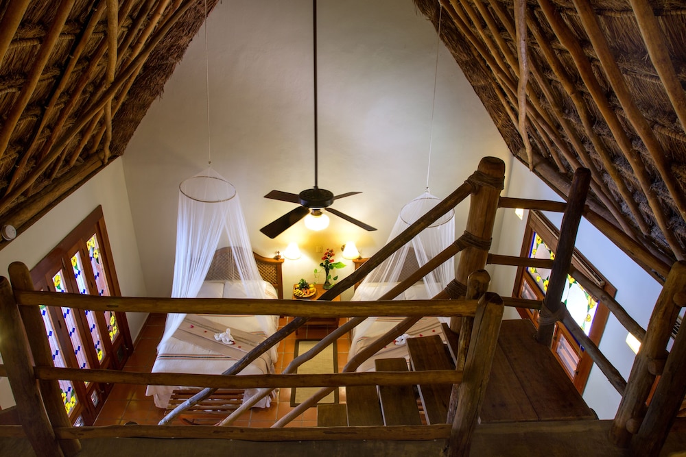 The lodge At Chichen Itza 21/50
