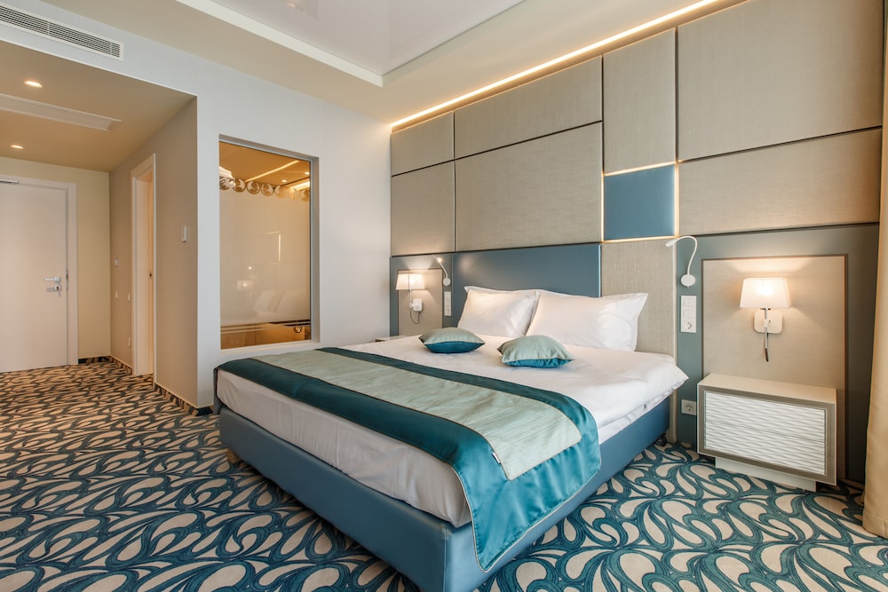 Hotel Opera Mamaia 26/70