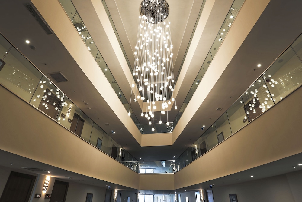Nevali Hotel 4/50