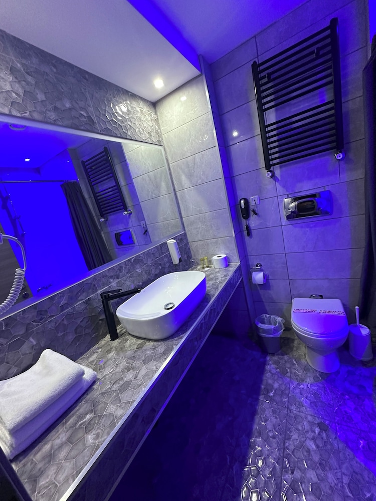 Athina Airport Hotel 67/67