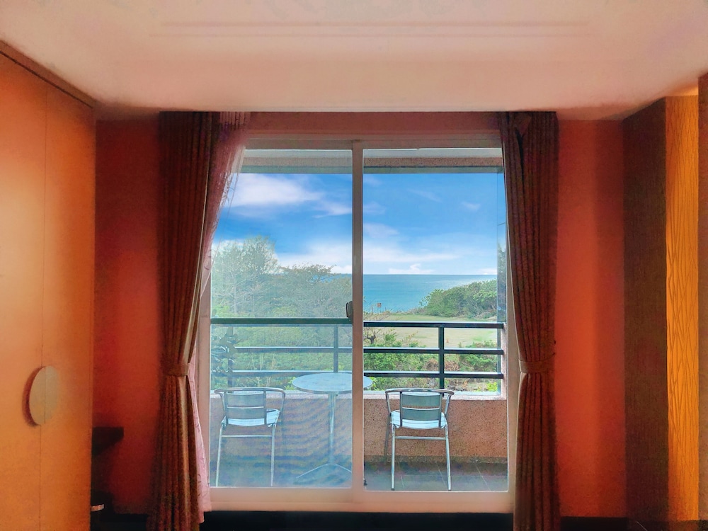 Tranquil Sea Hotel 33/46