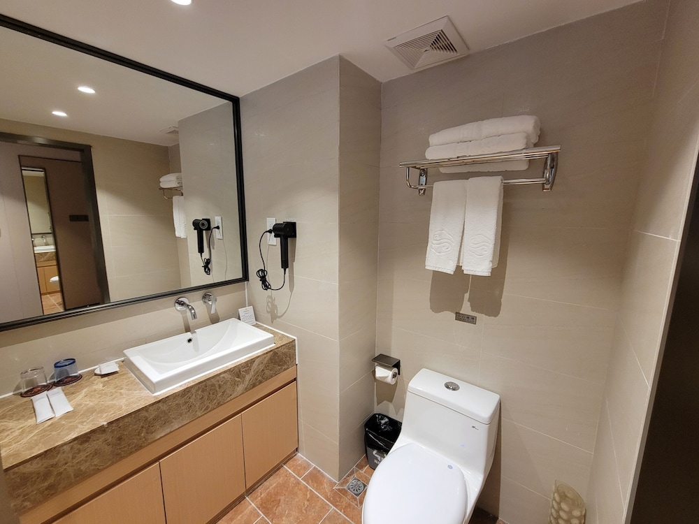 Baiyun City Hotel 41/42