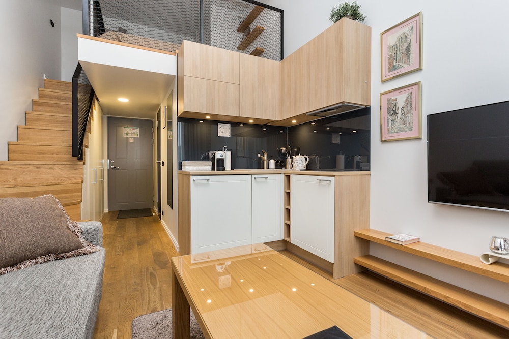 Angleterre Apartments 8/50