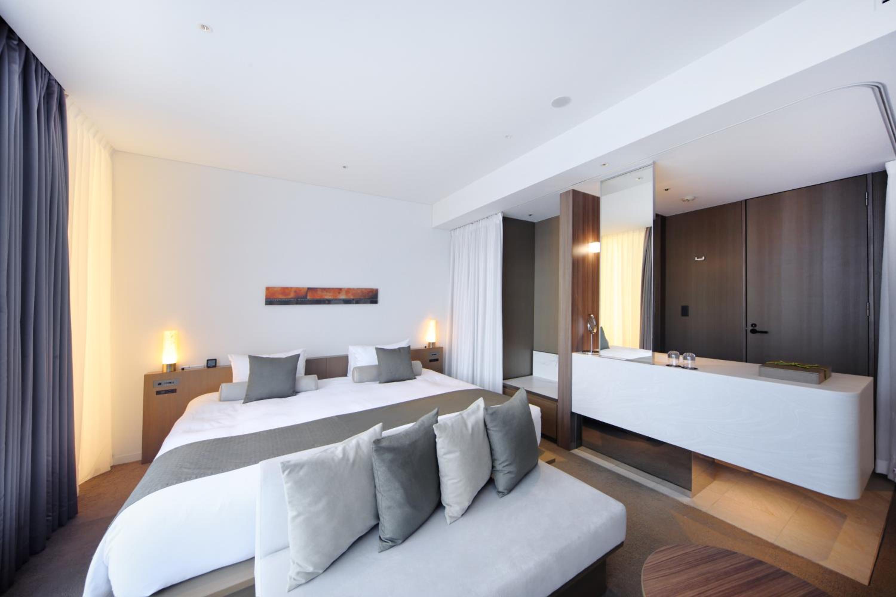Superior, King Bed