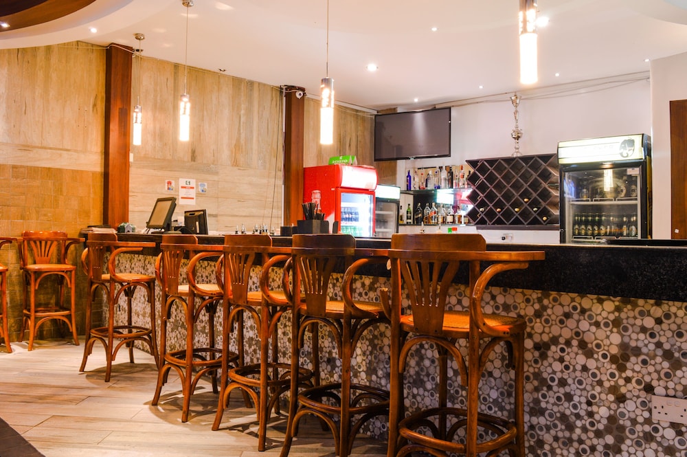 Jewelstone Hotel 63/69
