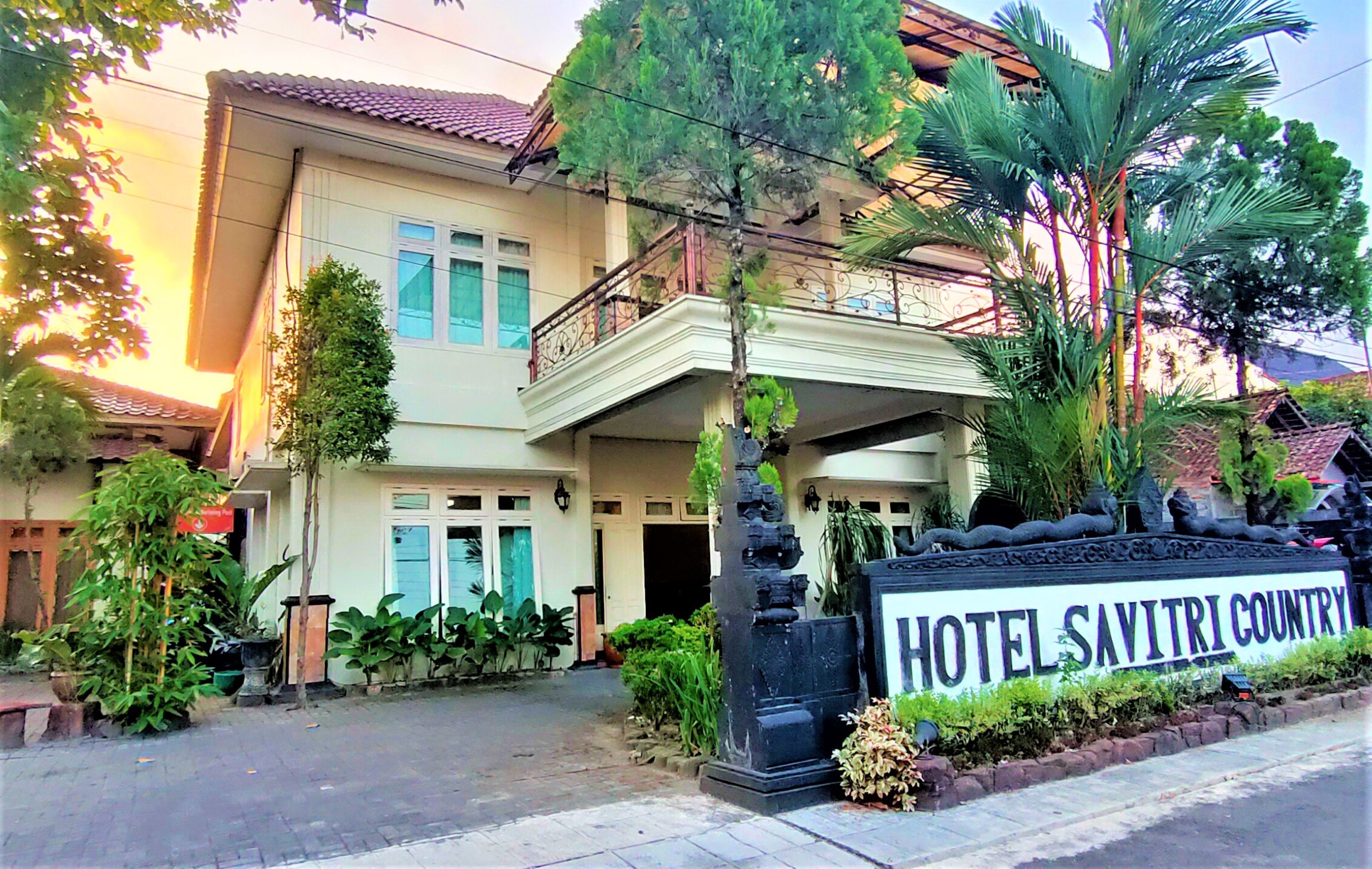 Hotel Savitri Country by ZUZU 3/38
