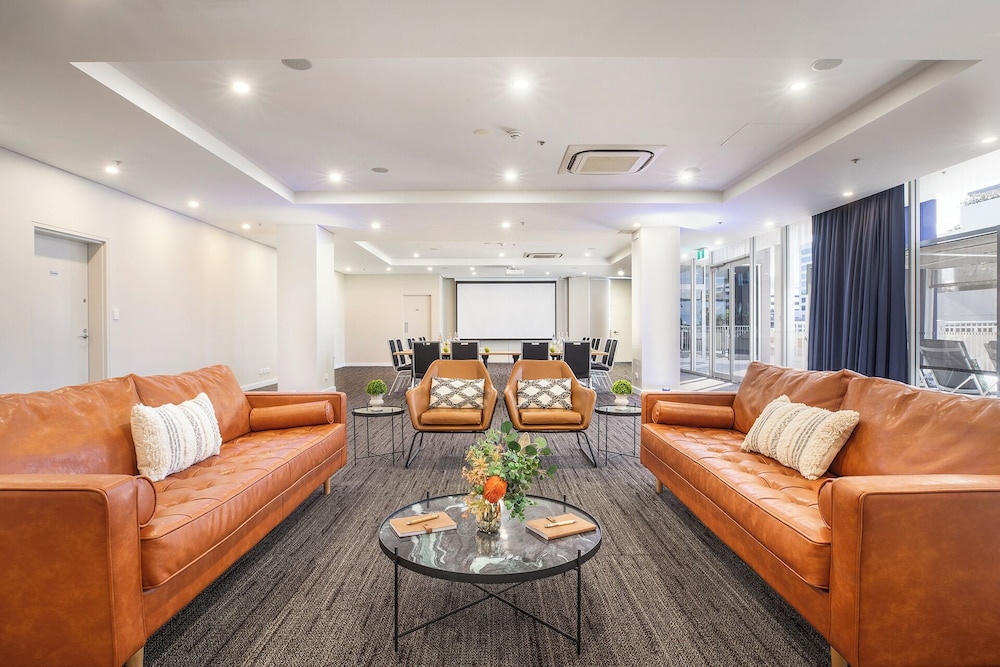 Sage Hotel Wollongong 50/75