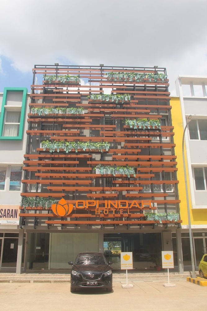 Opi Indah Hotel 2/52