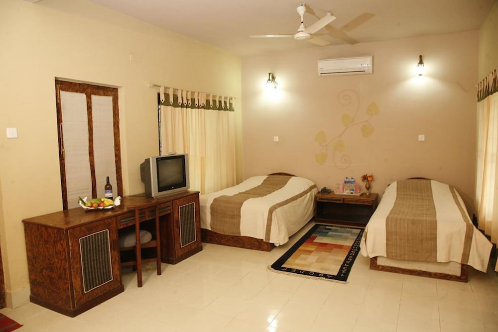 Chitwan Paradise Hotel 11/37