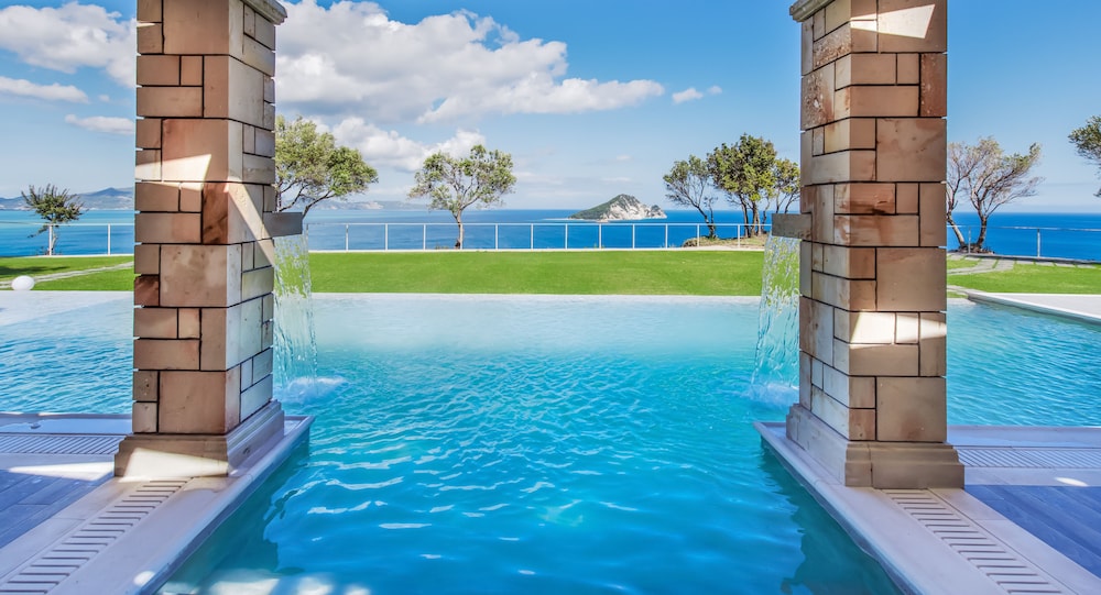 Artina Luxury Villa 20/50
