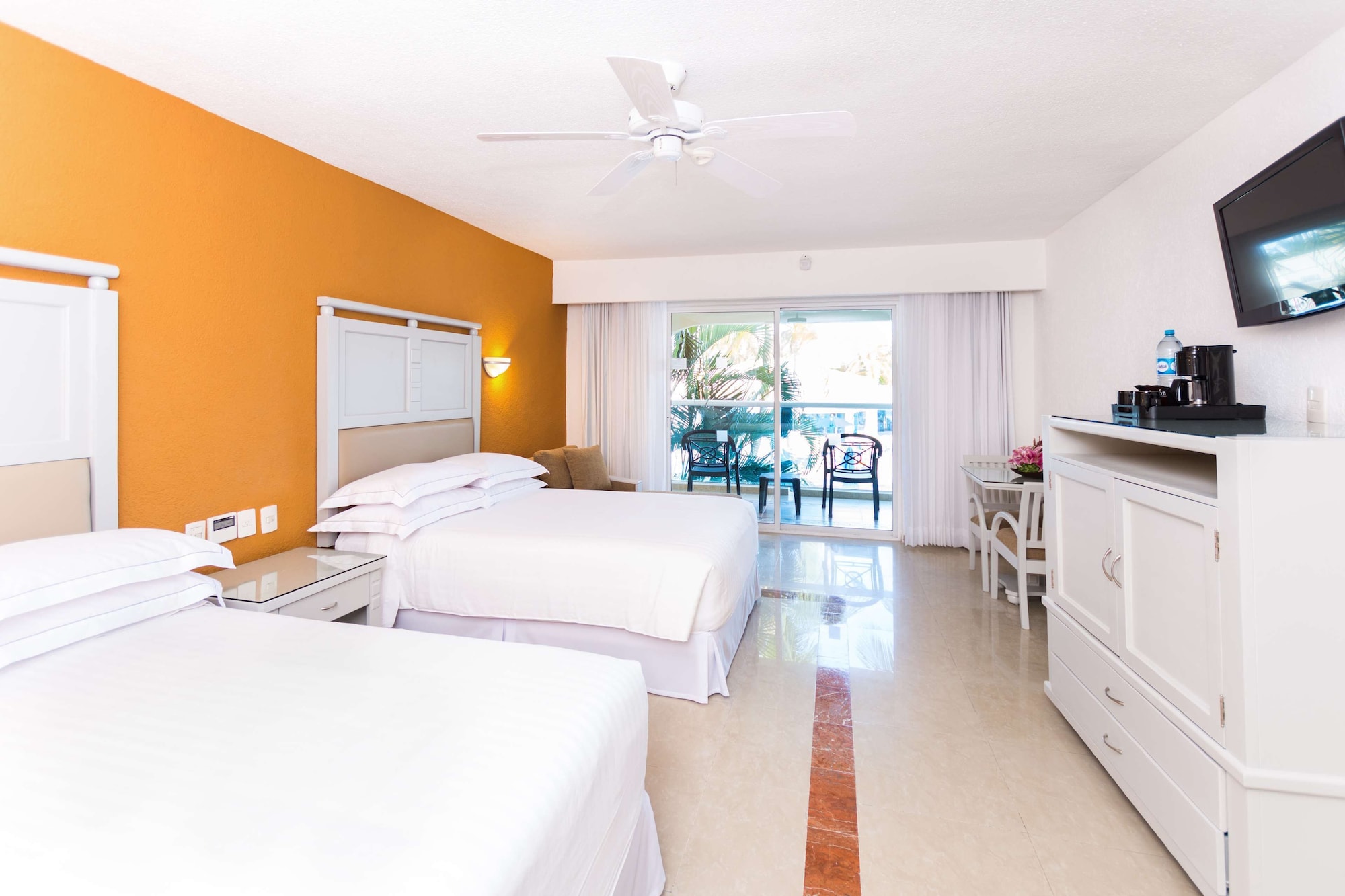 Room, 2 Double Beds, Terrace, Occidental Costa Cancun 3/10