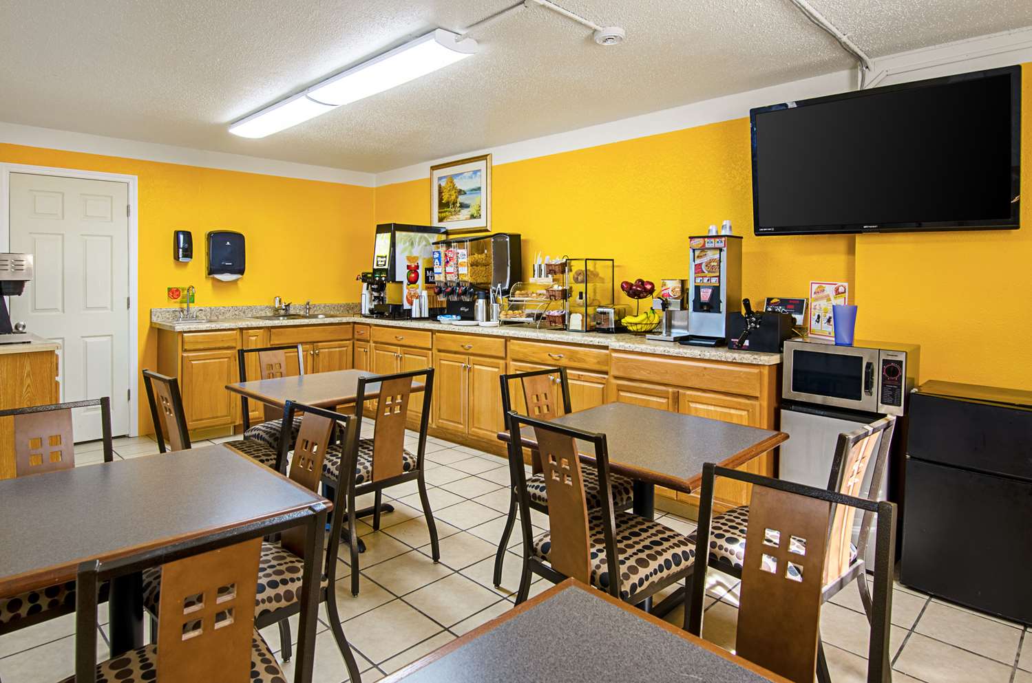 Travel Inn Bristol Near State Street (ex Rodeway Inn) 16/24