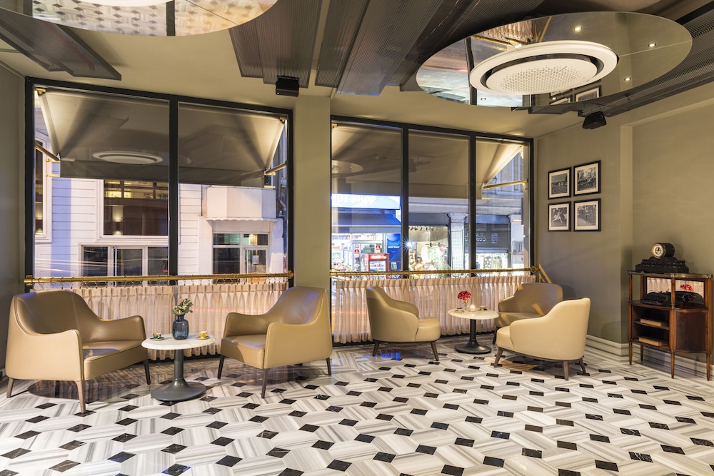 Marius Hotel 38/50