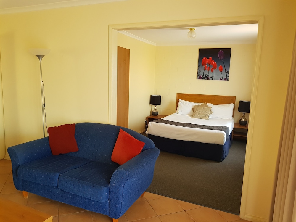 Comfort Inn & Suites King Avenue 13/34