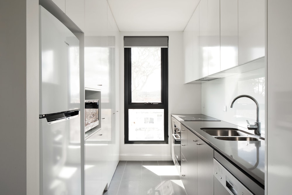 Knightsbridge Canberra 13/61