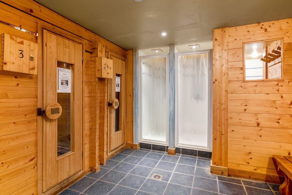 RES.PIERRE & VAC. PREMIUM LES FERMES DE MERIBEL 24/48
