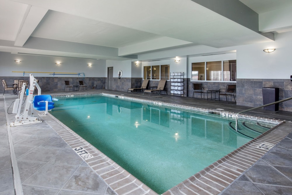 Comfort Suites Jackson I-40 21/47