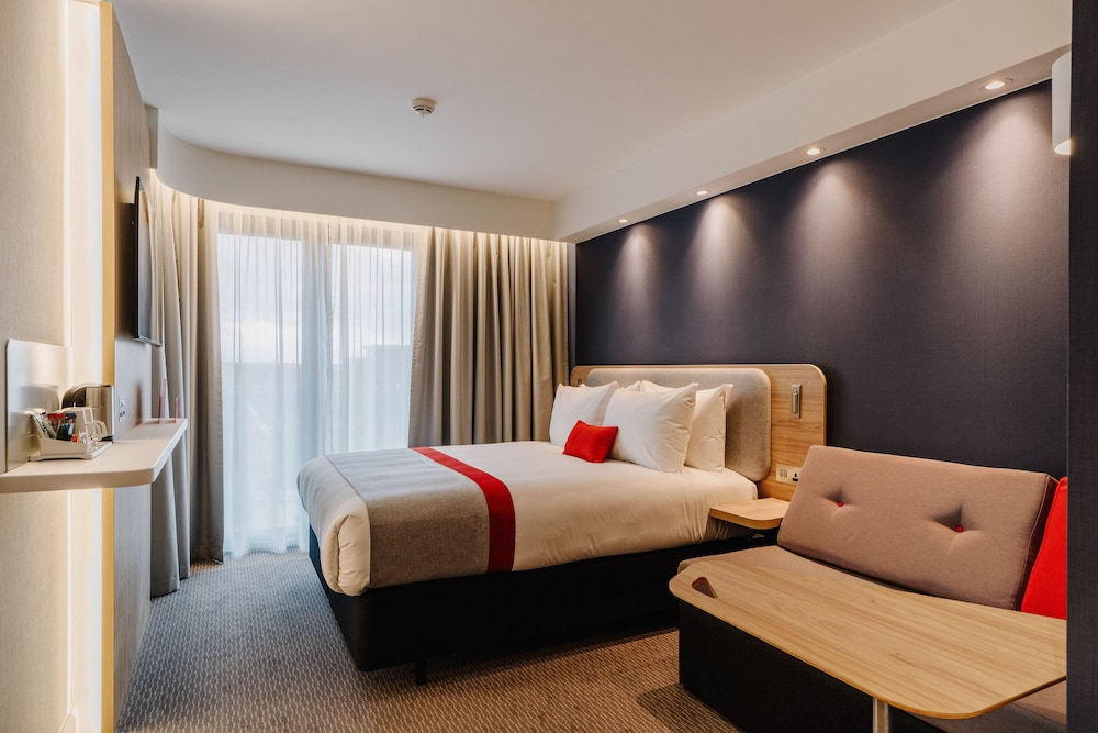 Holiday Inn Express Liverpool Central an IHG Hotel 8/30