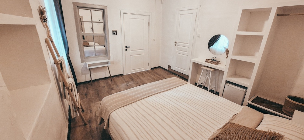 La Luna Otel Cunda 20/50