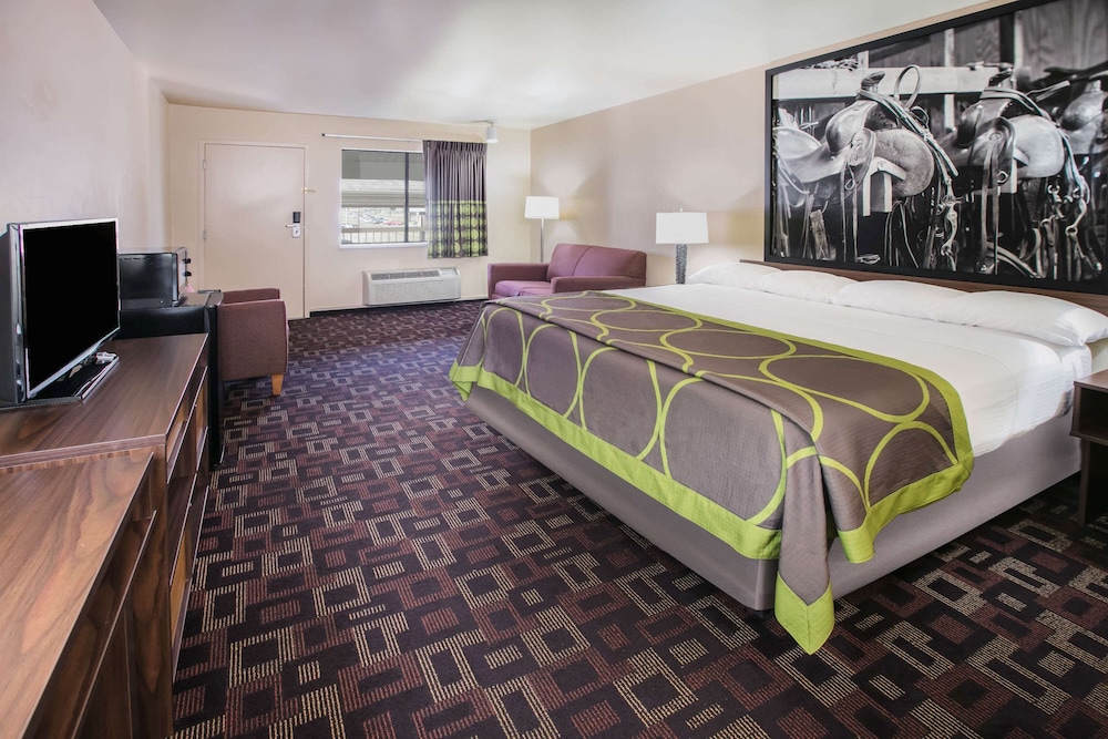ROOM, QUEEN BED, ACCESSIBLE