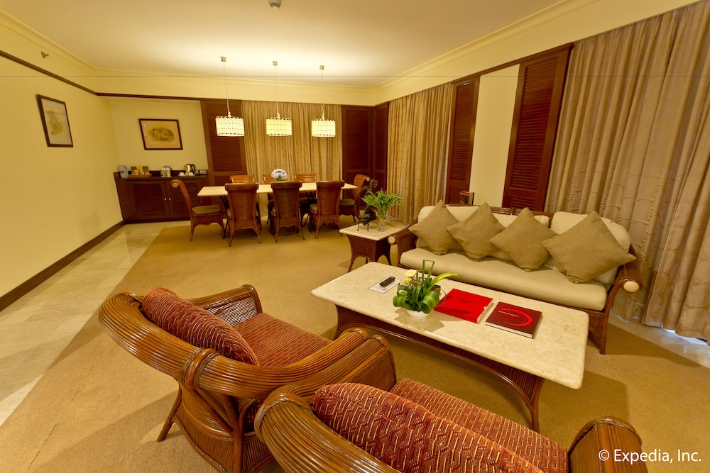 Waterfront Airport Hotel Casino Mactan 34/50