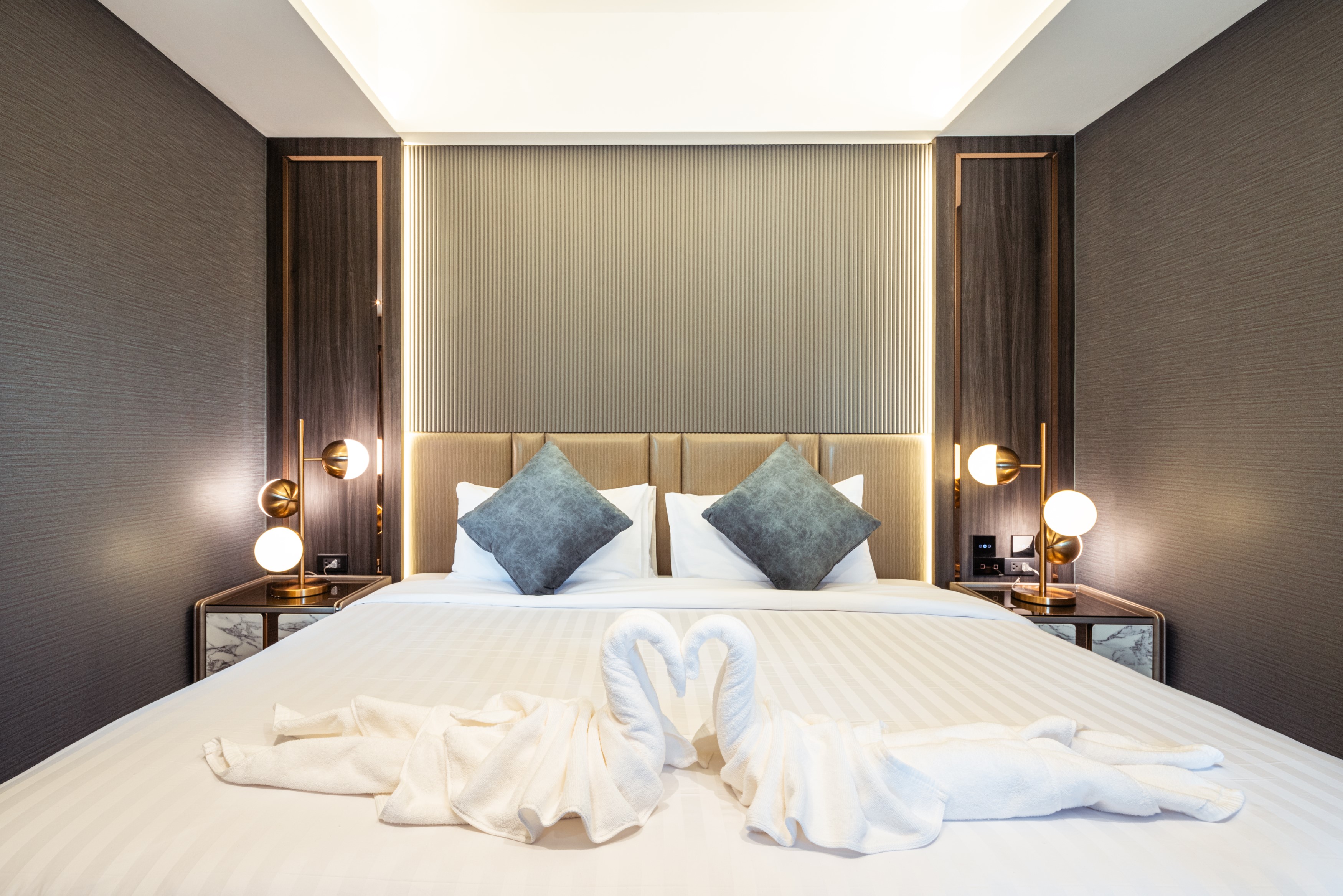 SMART, DELUXE, DOUBLE BED