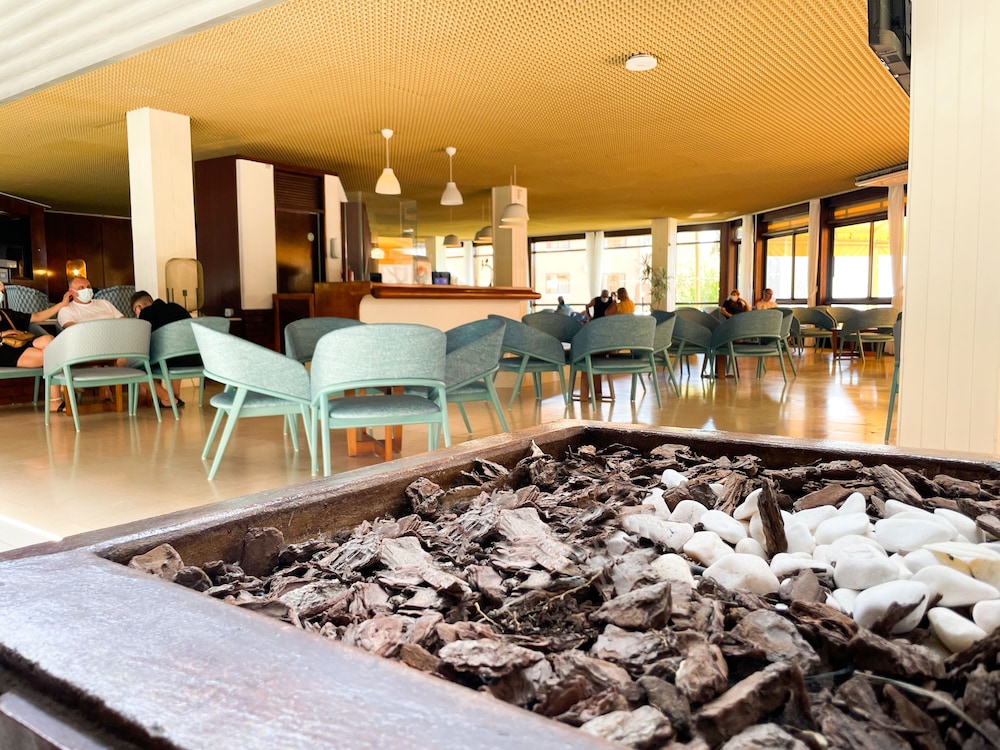Auramar Beach Resort 38/67