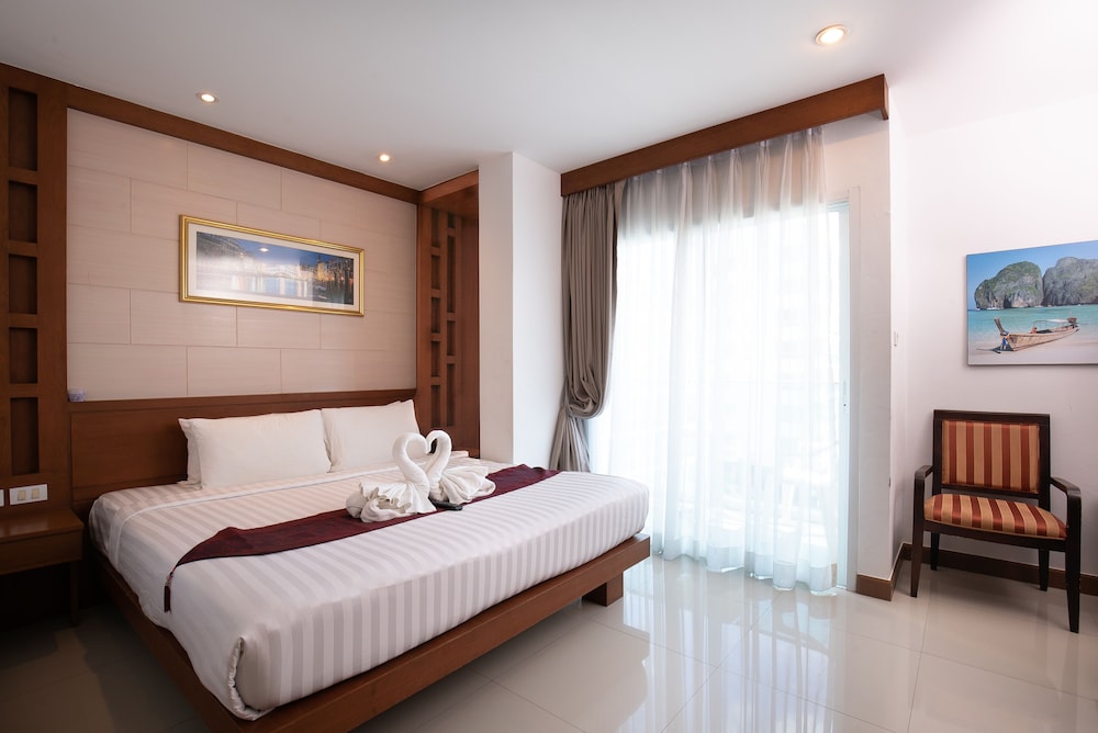 The Patong Center Hotel 25/40